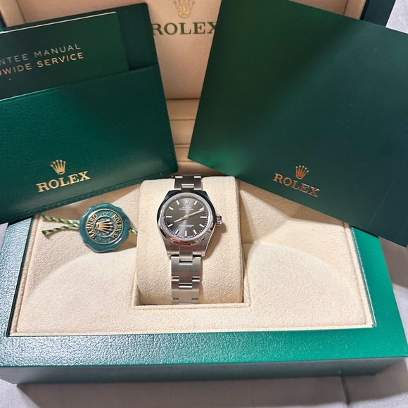 ROLEX - Picture 9 of 13